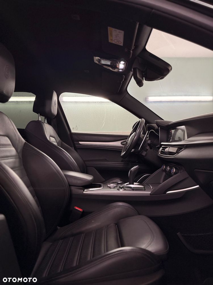 Alfa Romeo Stelvio 2.0 Turbo Veloce TI Q4 - 15