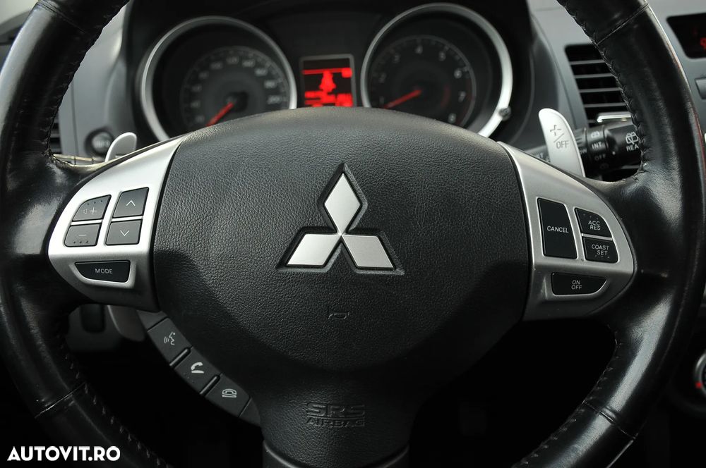 Mitsubishi Lancer 1.8 CVT Intense - 15