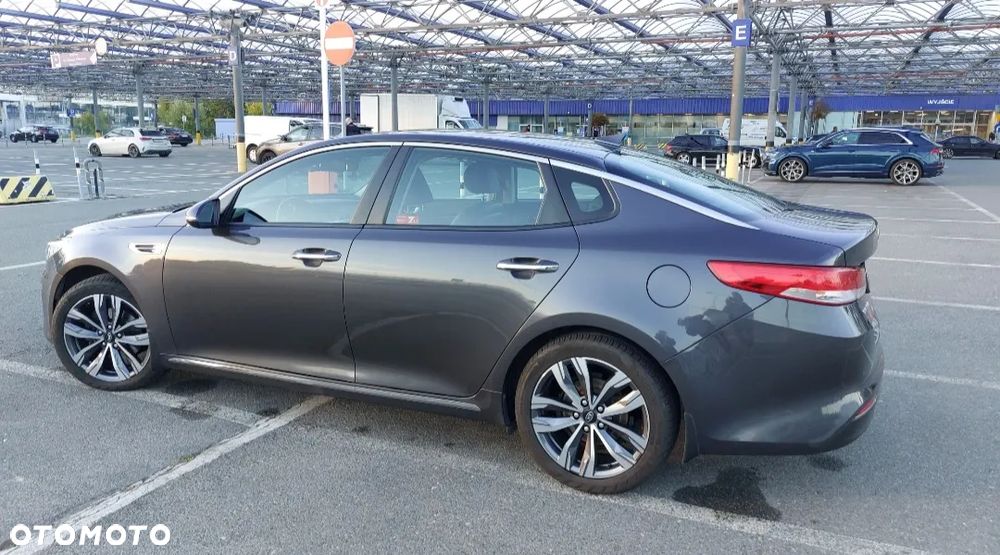 Kia Optima 1.7 CRDI XL DCT - 4