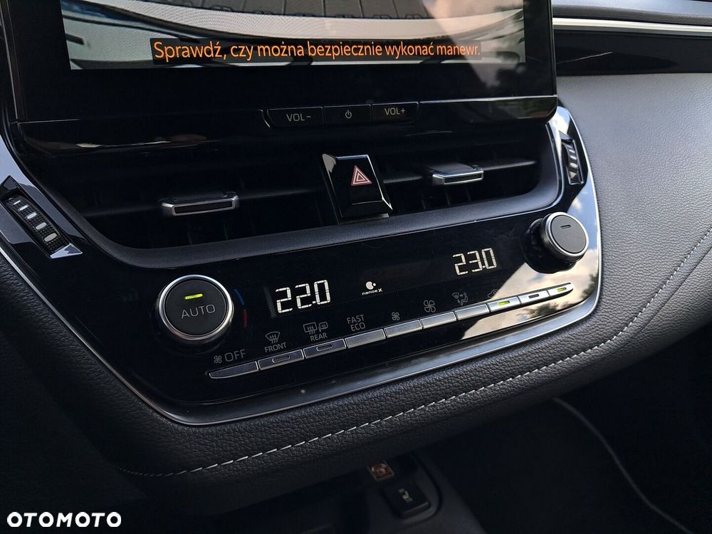 Toyota Corolla - 24