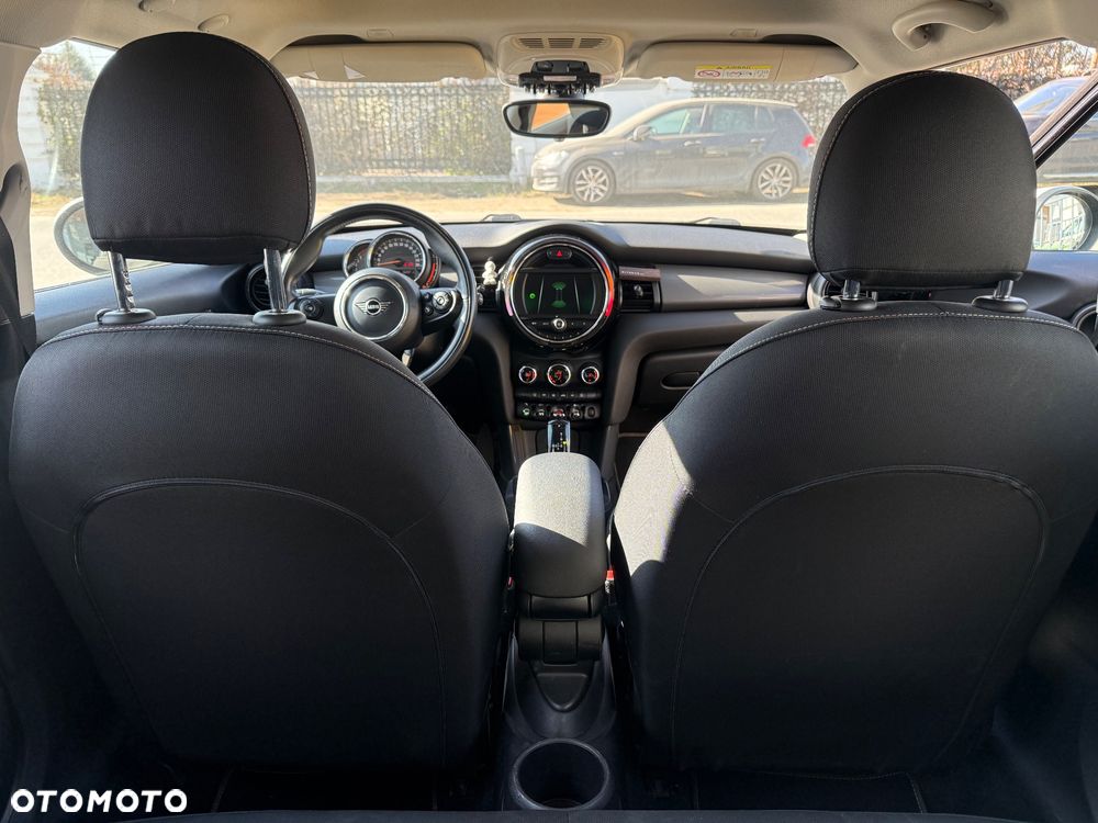 MINI Cooper Standard - 8