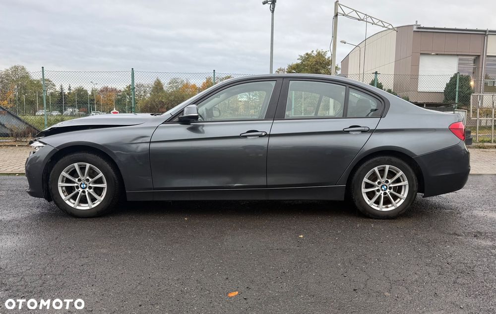 BMW Seria 3 318d Modern Line - 12