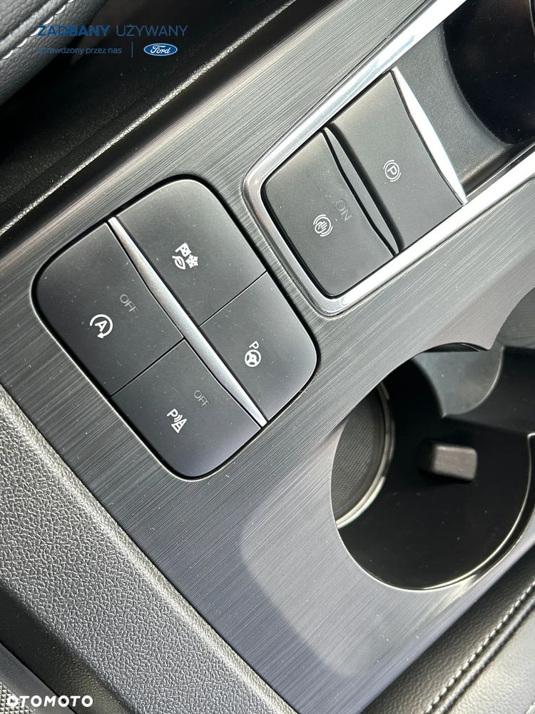 Ford Kuga - 24