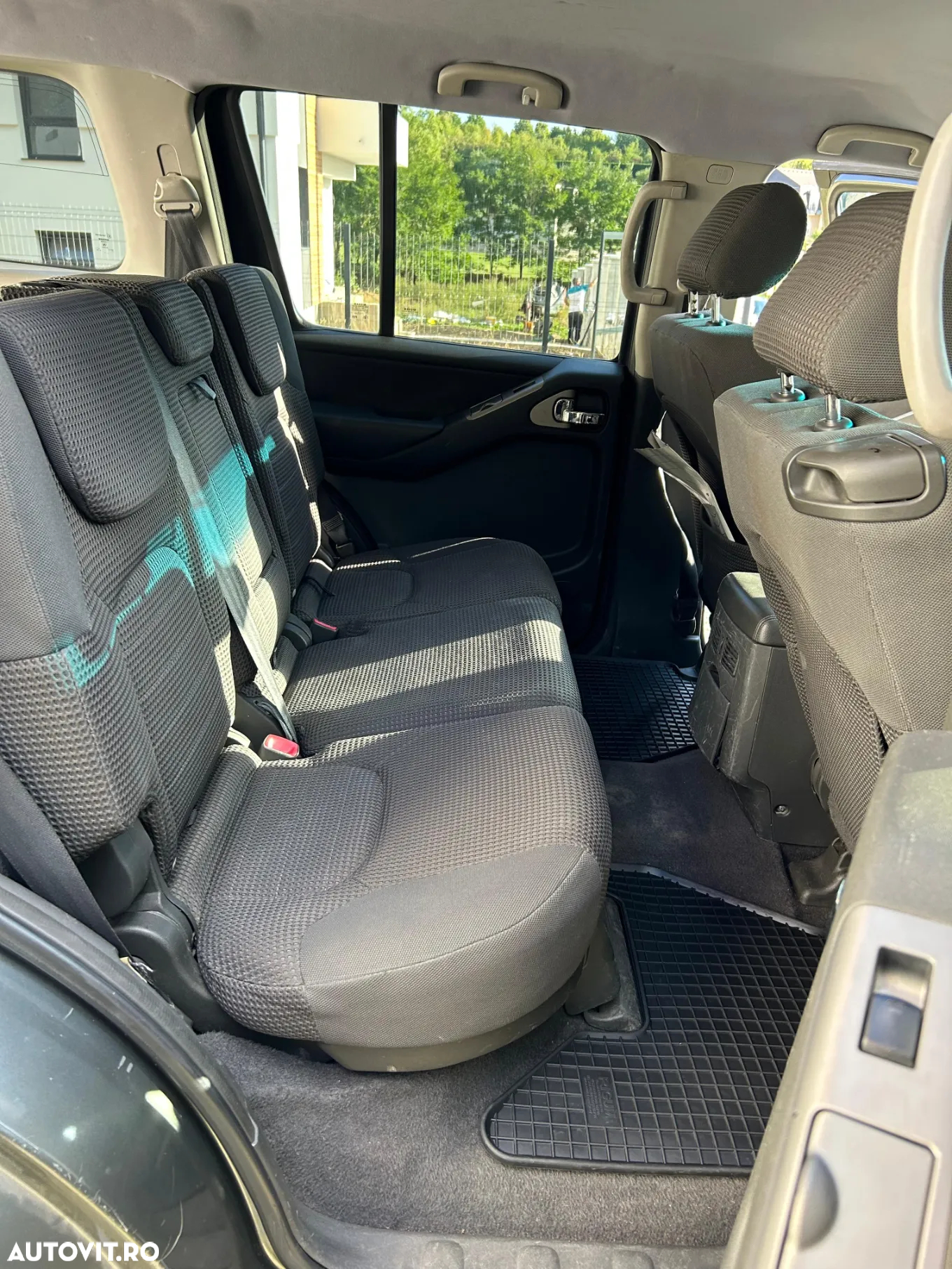 Nissan Pathfinder - 10