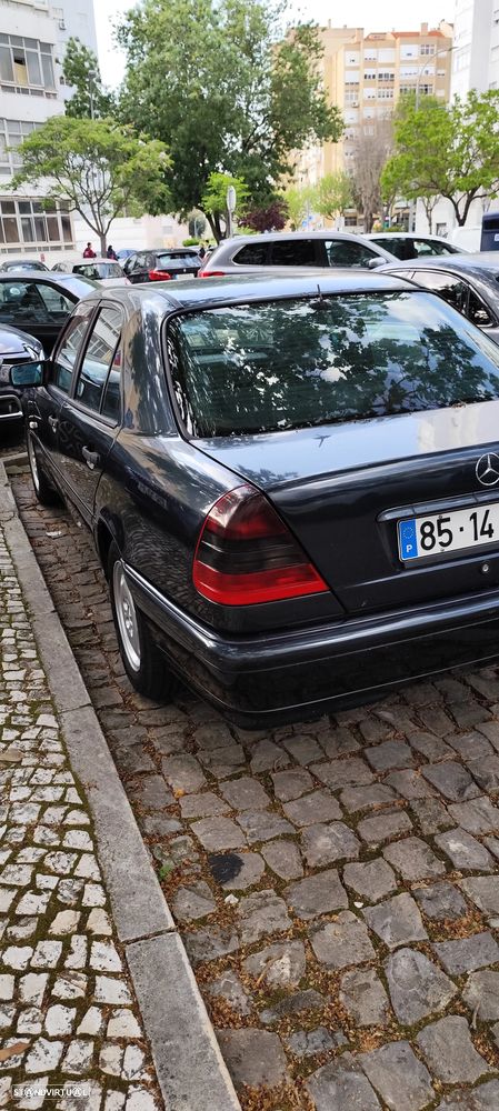 Mercedes-Benz C 200 - 7