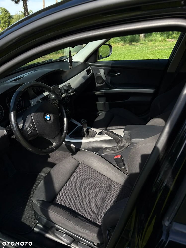 BMW Seria 3 320d - 31