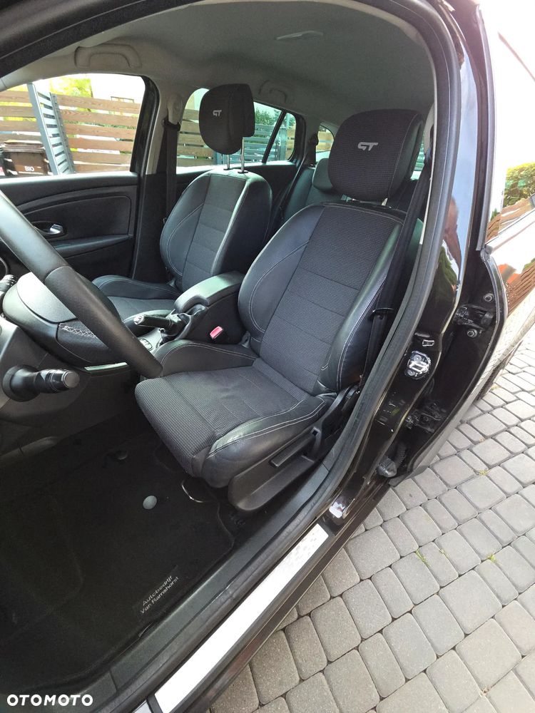 Renault Megane TCe 180 GT - 21