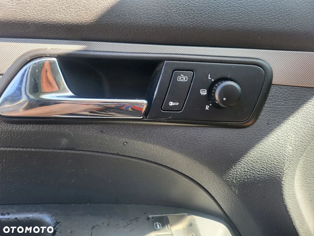Volkswagen Touran 1.6 - 22