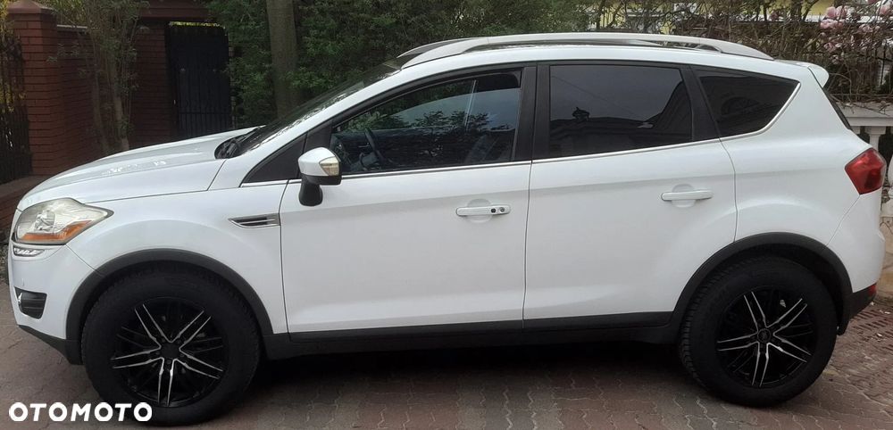 Ford Kuga 2.5 4x4 White Magic - 4