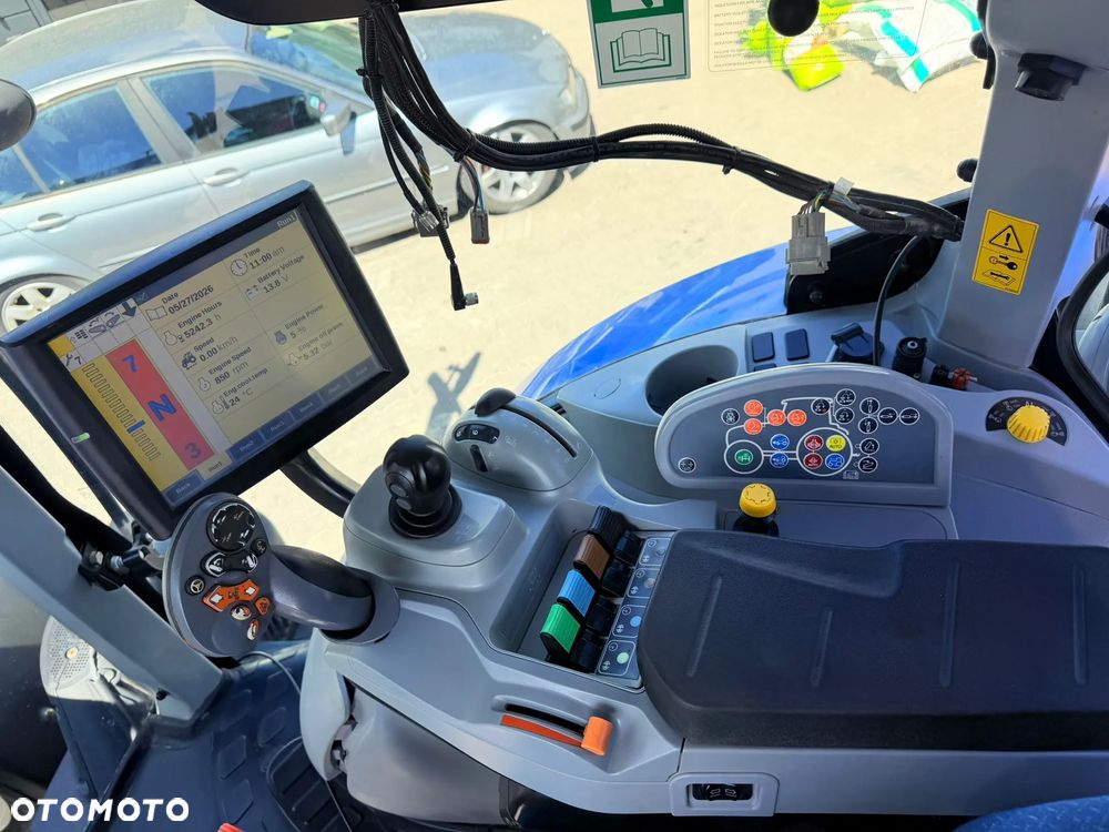 New Holland T7.235 Powercommand - 12