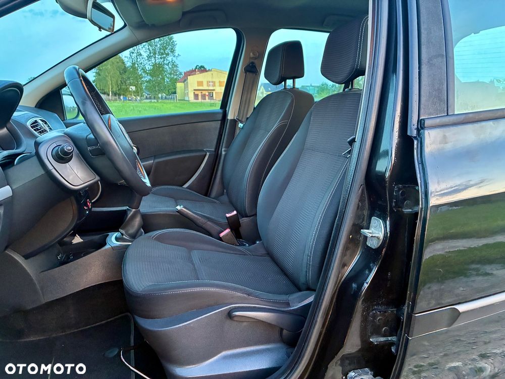 Renault Clio - 19
