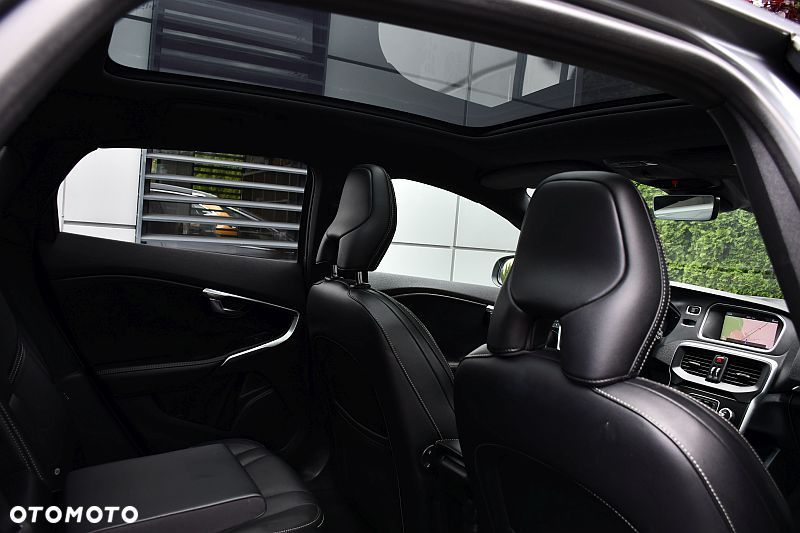 Volvo V40 T4 Geartronic RDesign - 24