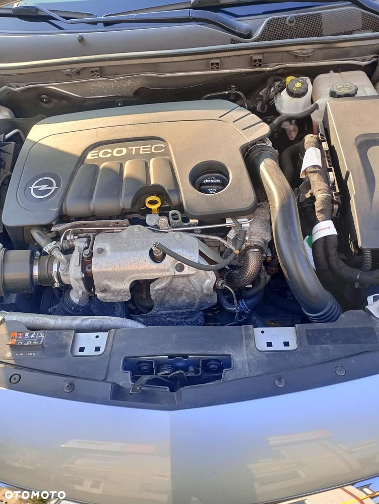 Opel Insignia - 25