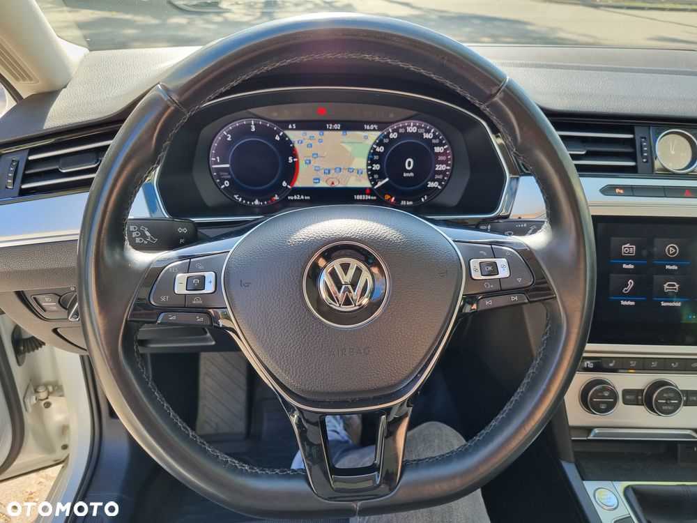 Volkswagen Passat - 20