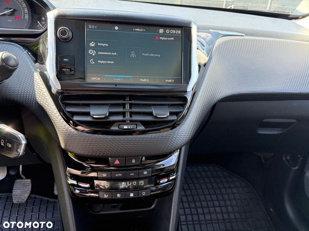 Peugeot 2008 PureTech 130 GPF Stop&Start Crossway - 23