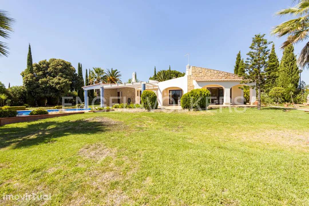 Moradia Tradicional Térrea com Vista Mar no Carvoeiro - Grande imagem: 5/45