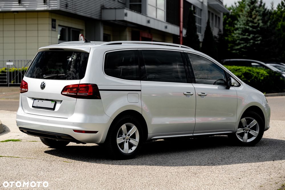 Volkswagen Sharan 2.0 TDI DSG BlueMotion Technology Highline - 15