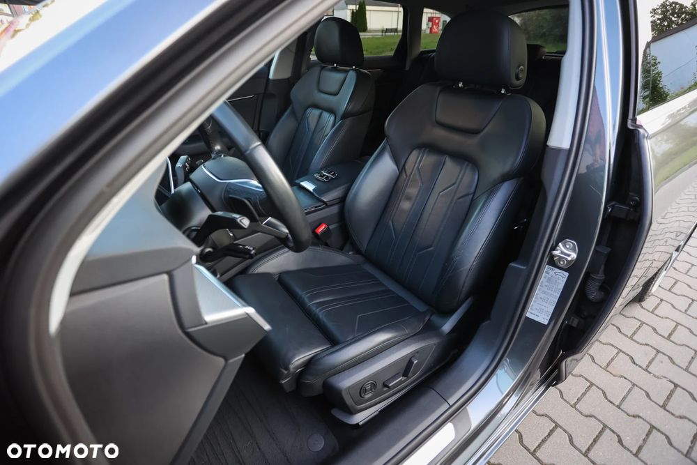 Audi A6 Avant 40 TDI quattro S tronic S line - 23