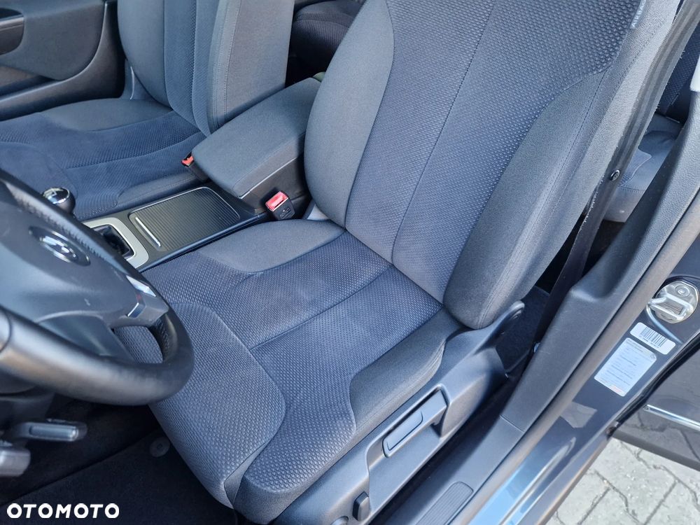 Volkswagen Passat Variant 2.0 Blue TDI DPF Comfortline - 25