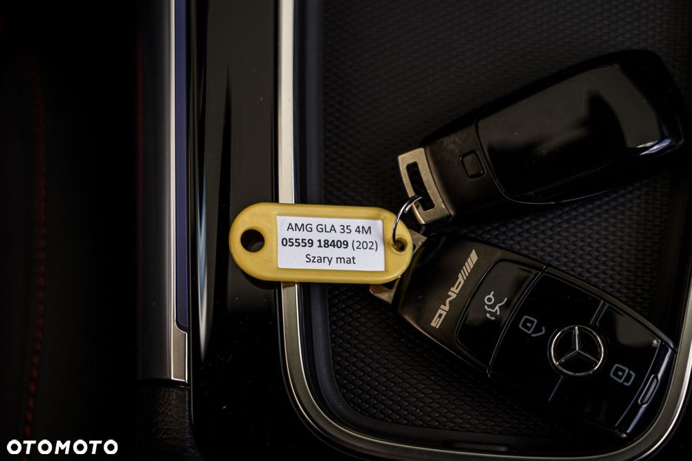 Mercedes-Benz GLA - 30