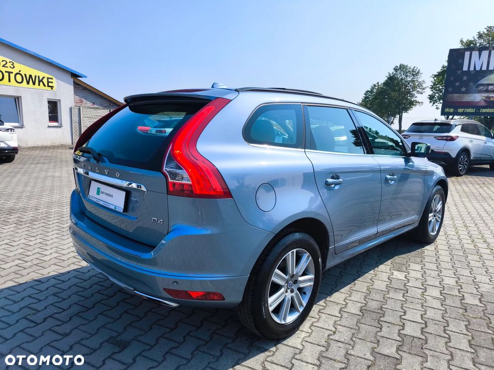 Volvo XC 60 D4 Momentum Pro - 5