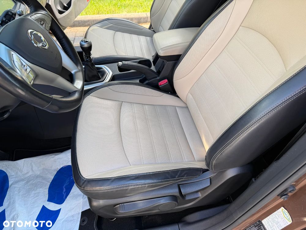 SsangYong/KGM Tivoli e-XDi 160 2WD Start/Stop Crystal - 28