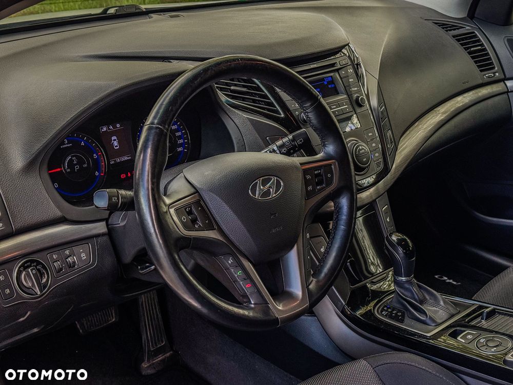 Hyundai i40 Kombi 1.7 CRDi DCT Style - 4