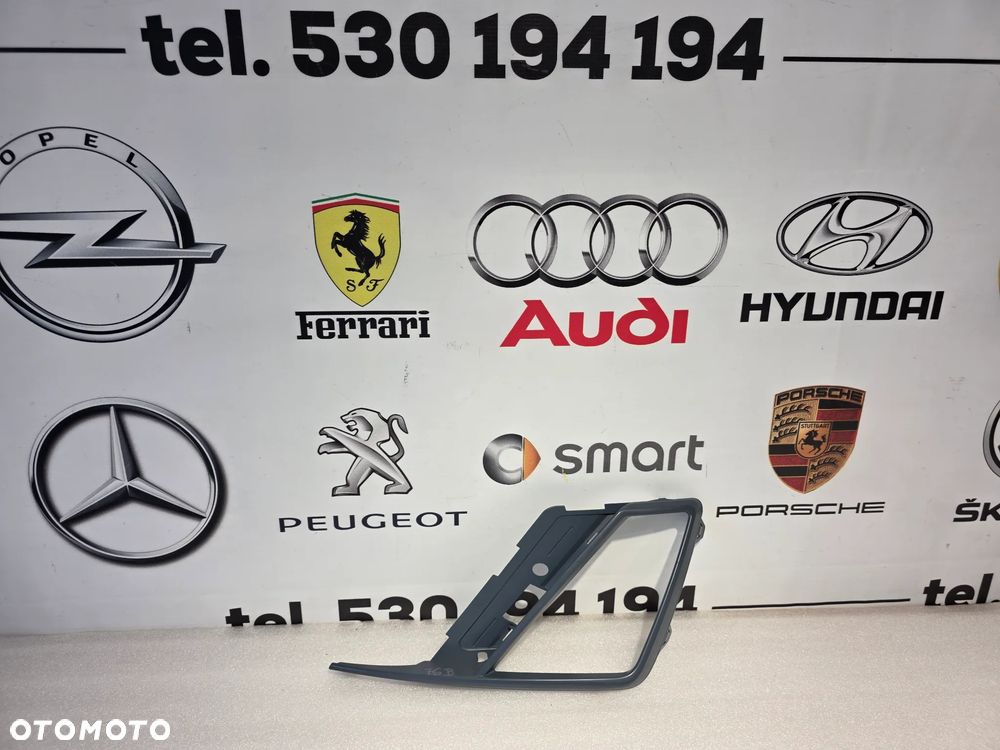 SEAT IBIZA V 6F0 17- LEWA / PRAWA KRATKA BOCZNA ZDERZAKA PRZEDNIEGO PRZÓD NR 6F0853711 / 6F0853712 NR AUKCJI KB76 - 8