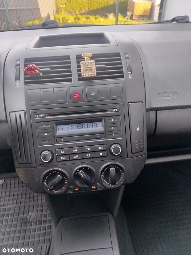 Volkswagen Polo - 14