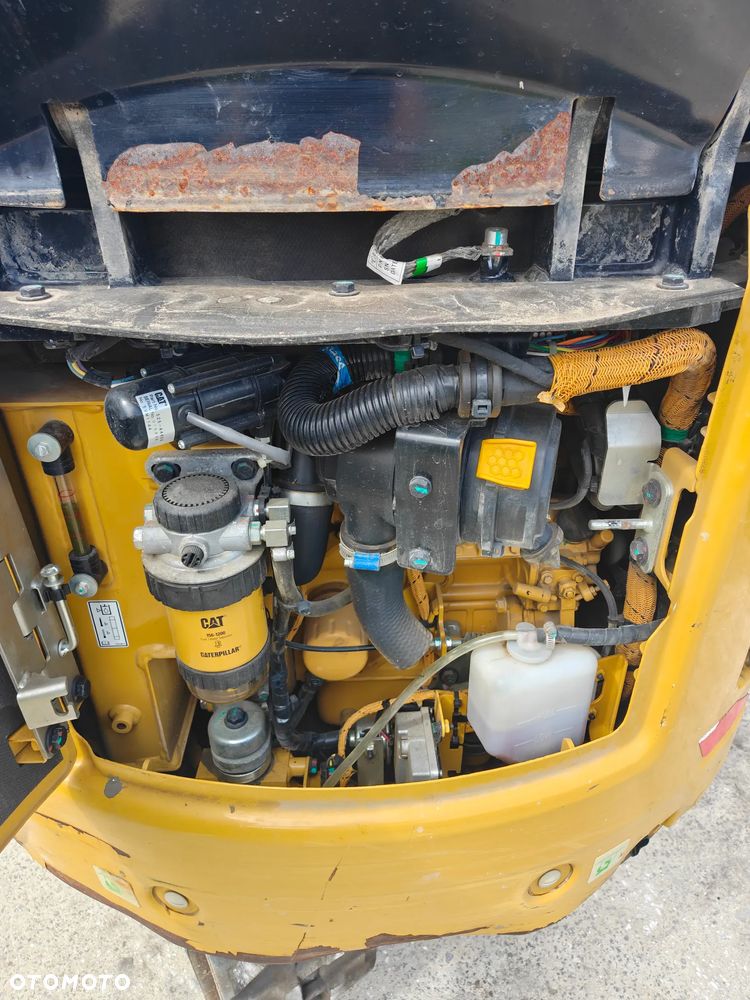 Caterpillar 301.6 - 10