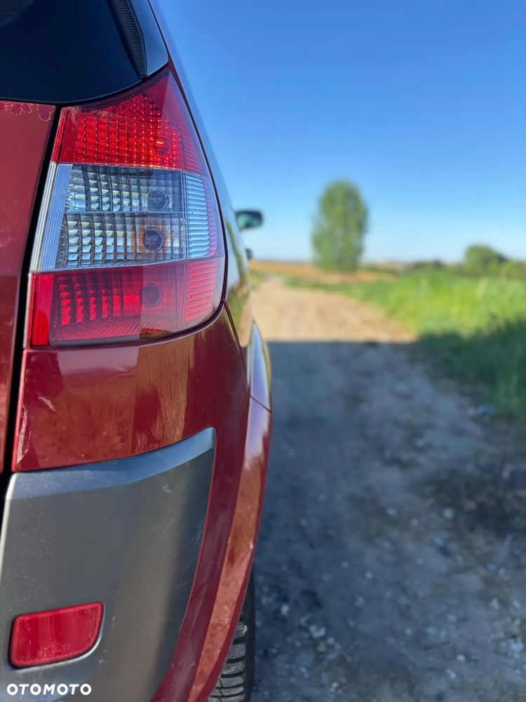 Renault Scenic 1.9 dCi FAP Avantage - 14