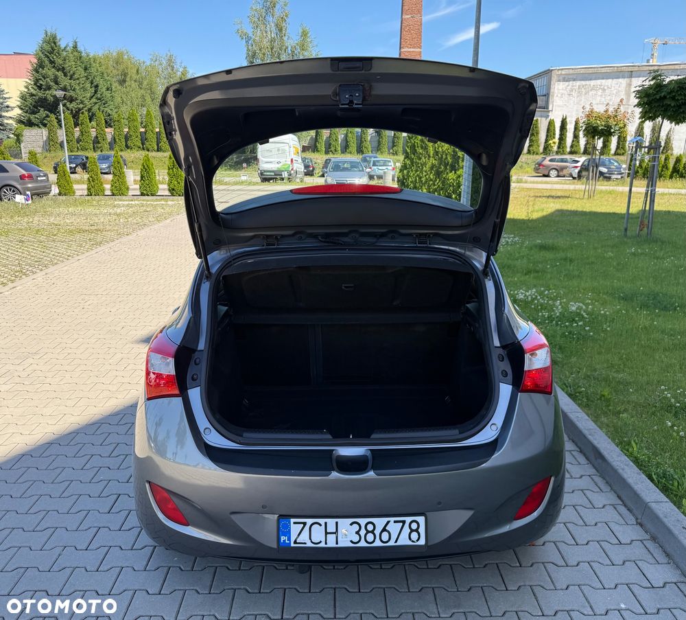 Hyundai i30 blue 1.6 CRDi Style - 19