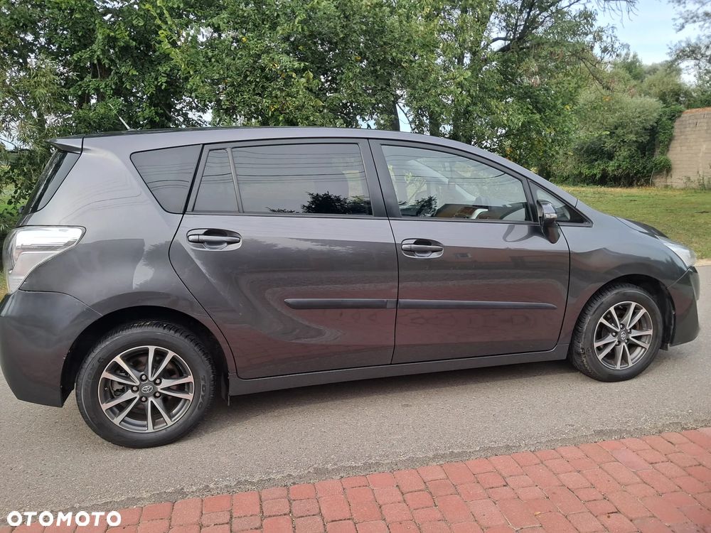 Toyota Verso 1.6 D-4D Active 7os - 10