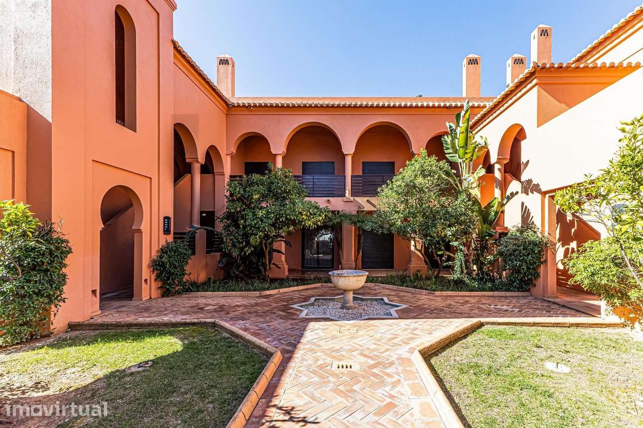 Apartamento T2+1 Duplex no Amendoeira Golf Resort - Grande imagem: 2/24