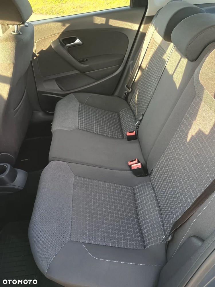 Volkswagen Polo 1.4 TDI (Blue Motion Technology) Comfortline - 12