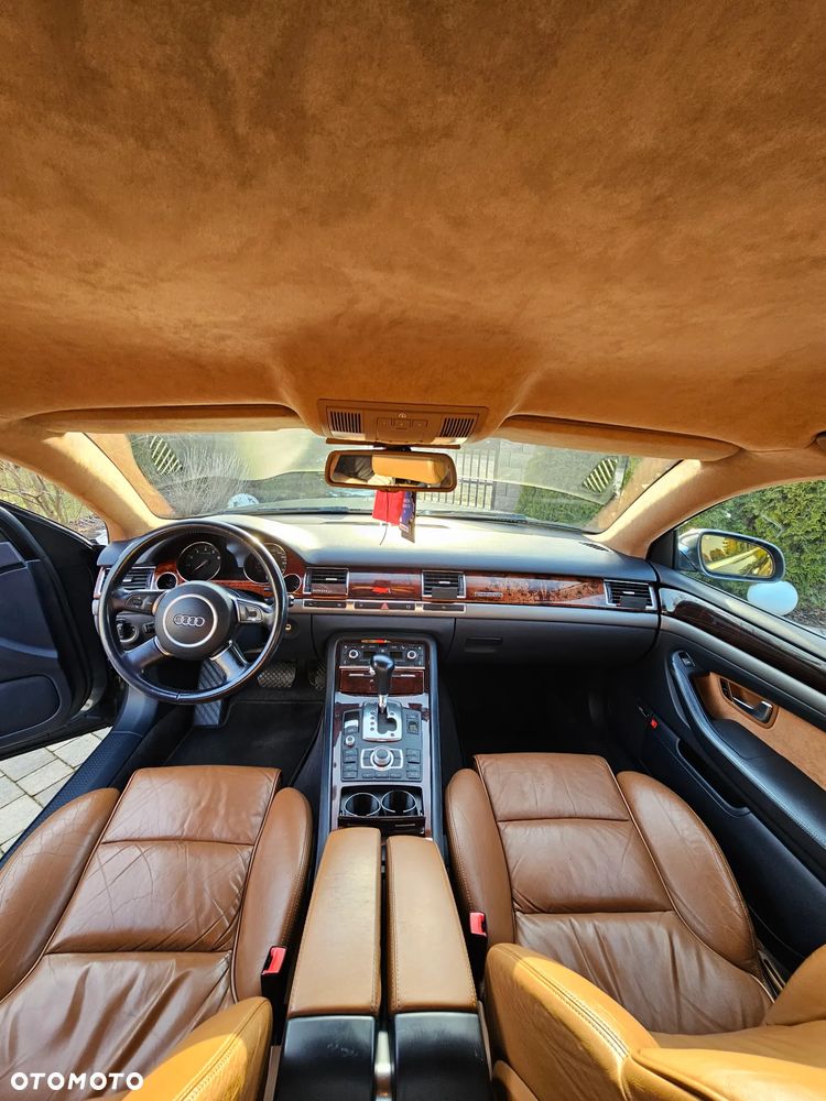 Audi A8 4.2 Quattro - 16