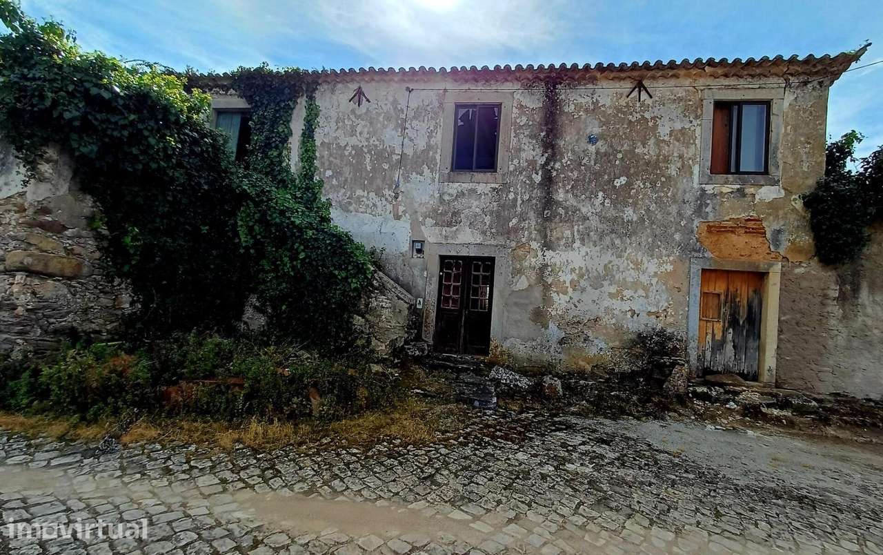 INVESTIMENTO SEGURO A 45 MIN DE LISBOA - RUÍNA E TERRENO URBANO COM 17 - Grande imagem: 4/10