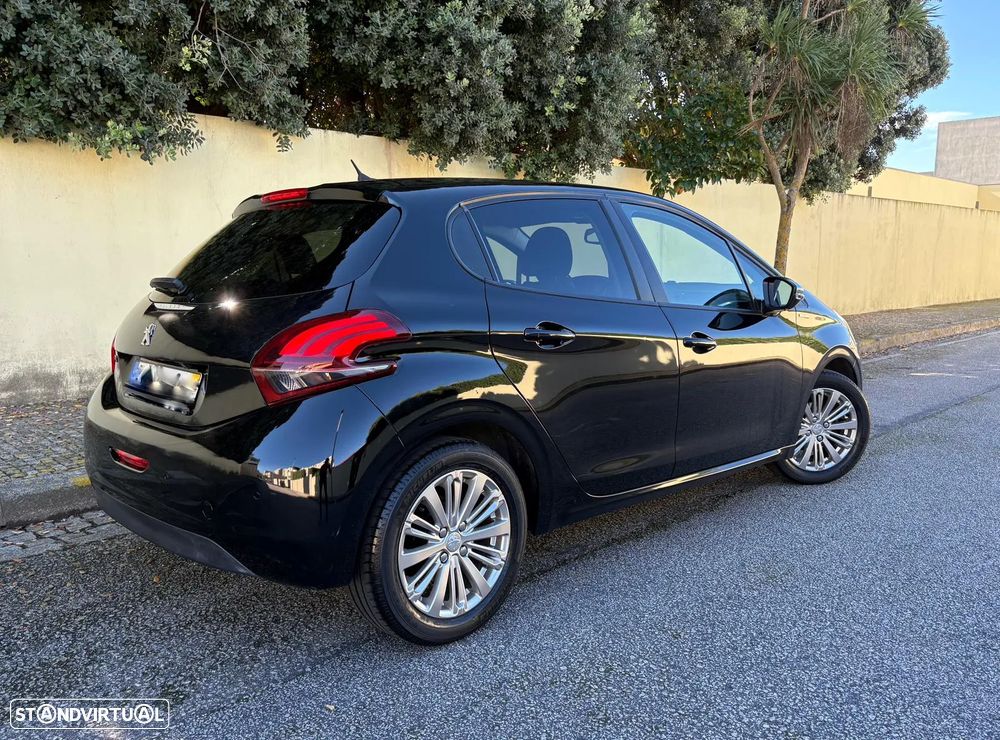 Peugeot 208 1.2 PureTech Style - 29