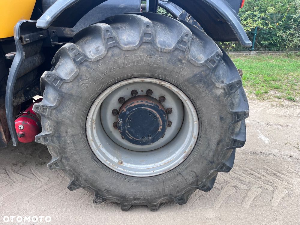 JCB FASTRAC 3185 - 8