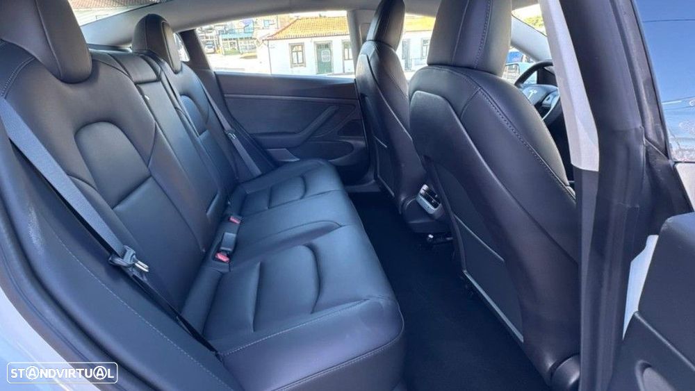 Tesla Model 3 Standard Range Plus RWD - 24
