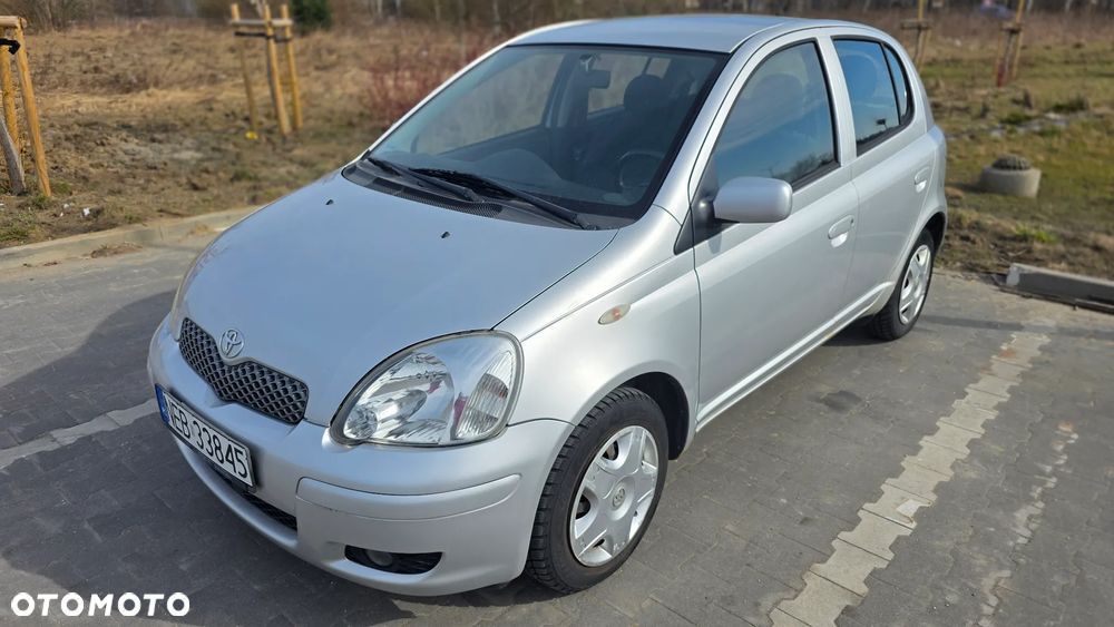 Toyota Yaris 1.3 VVT-i Sol - 2