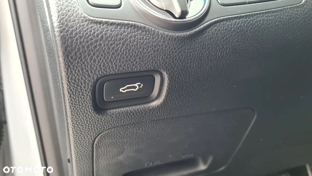 Hyundai i40 Kombi 1.7 CRDi DCT Premium - 29