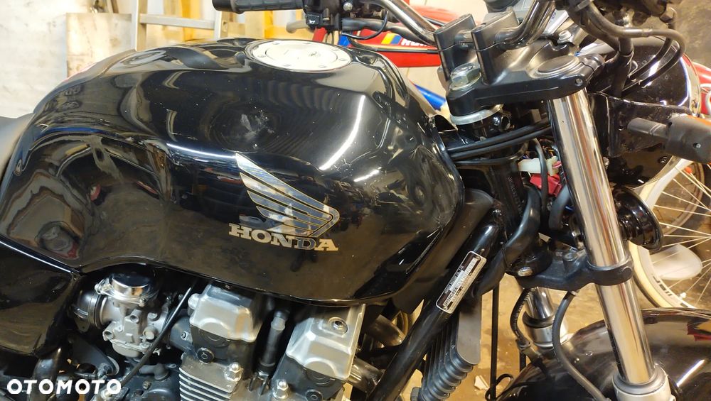 Honda CB - 9