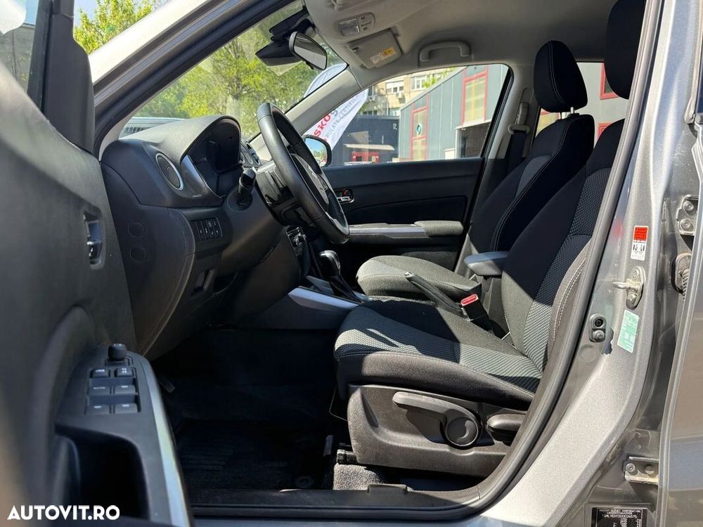 Suzuki Vitara 1.5 HEV Passion - 12