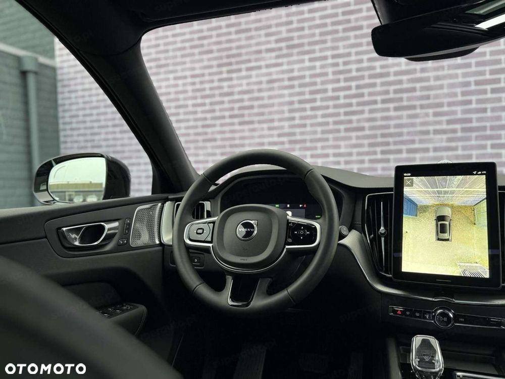Volvo XC 60 T8 Plug-In Hybrid AWD Ultra Black Edition - 10