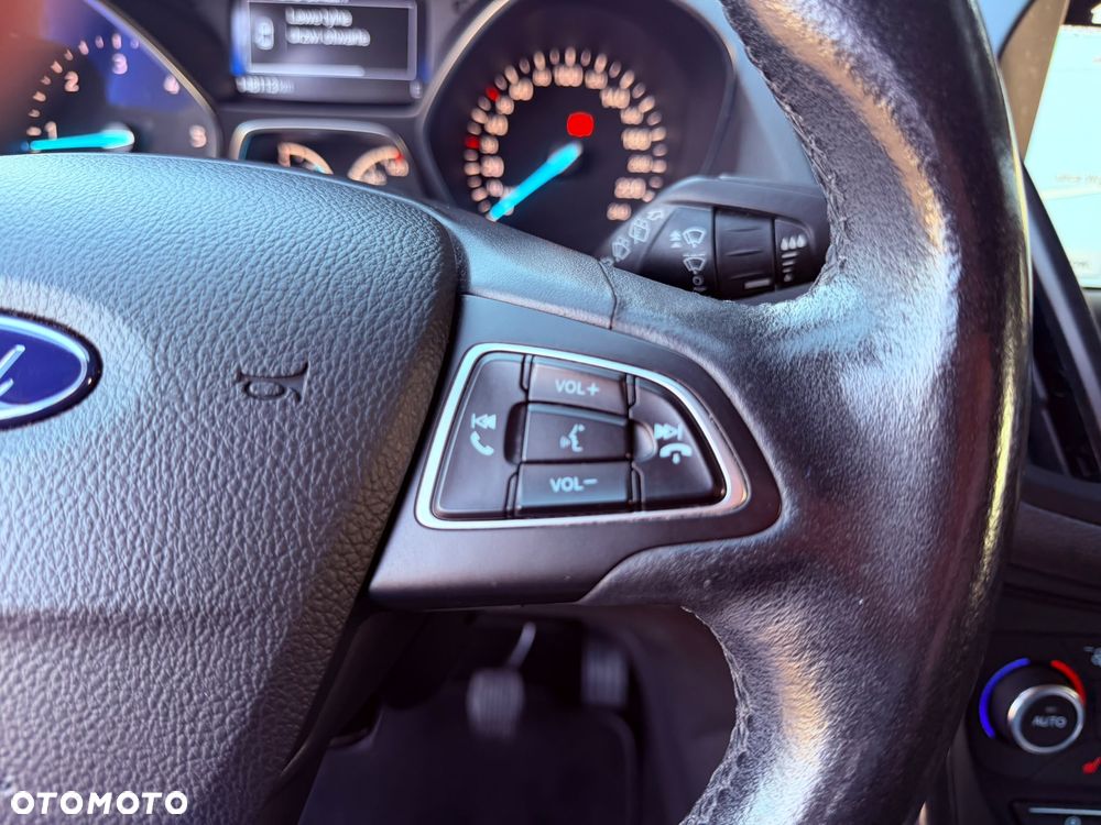 Ford Kuga - 21