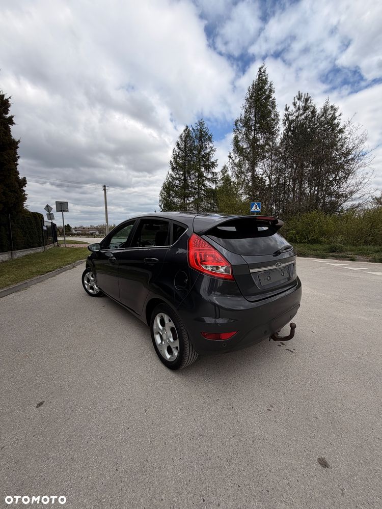Ford Fiesta 1.6 Ti-VCT Titanium - 15