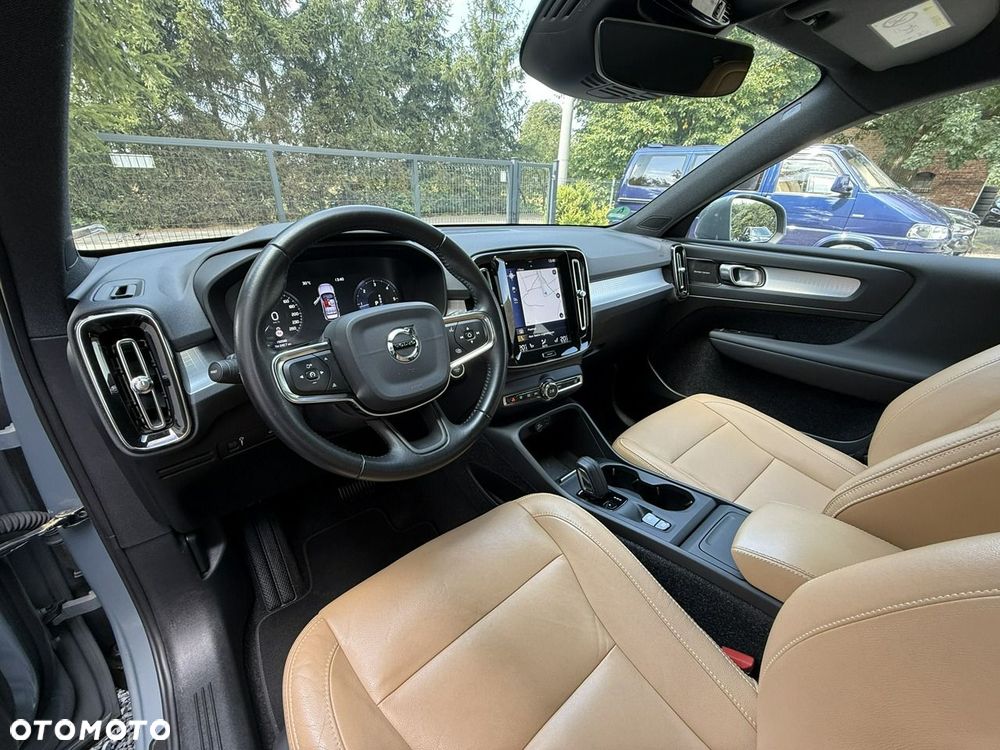 Volvo XC 40 D4 AWD Momentum Pro - 8