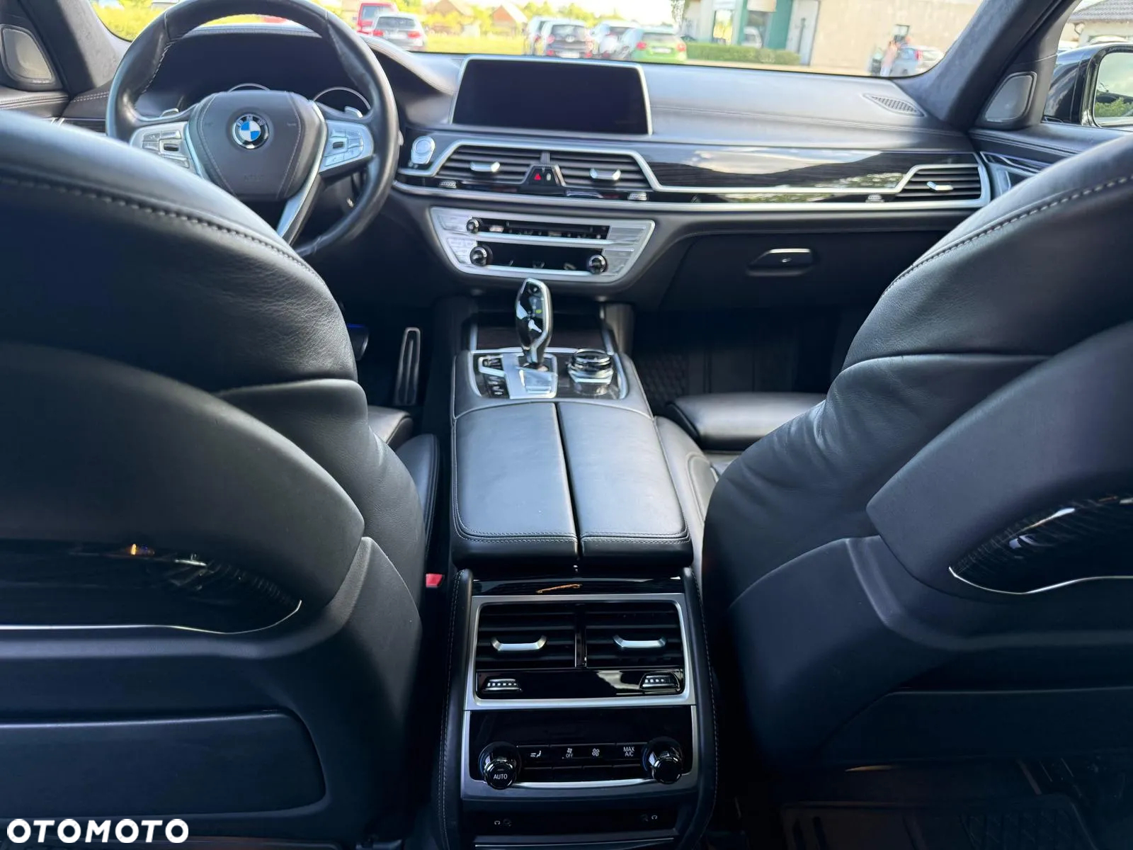BMW Seria 7 740e iPerformance - 13