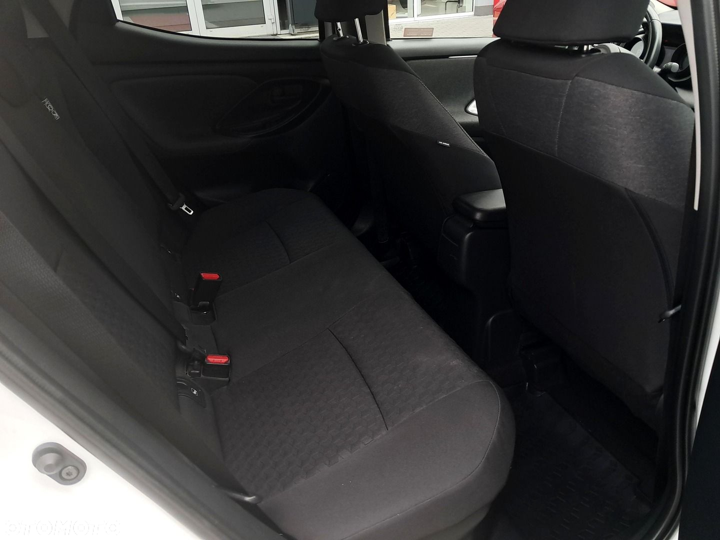 Toyota Yaris - 11